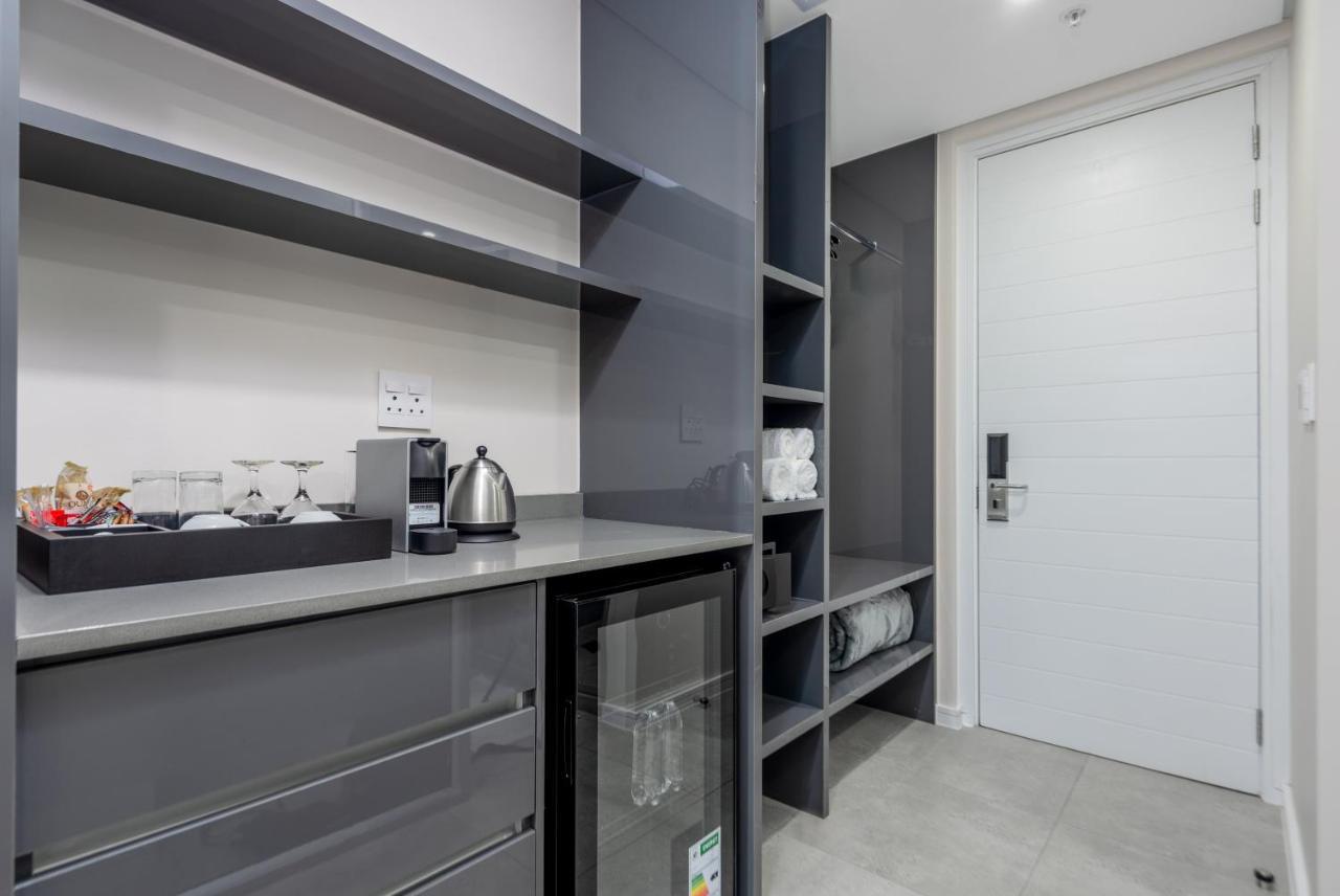 Reserved Suites Illovo Johannesburg Zewnętrze zdjęcie
