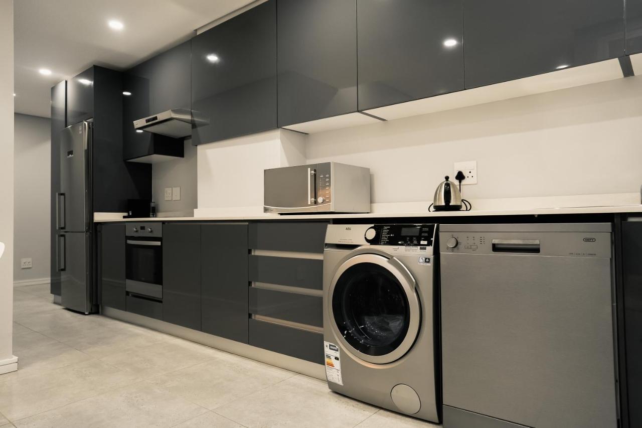 Reserved Suites Illovo Johannesburg Zewnętrze zdjęcie