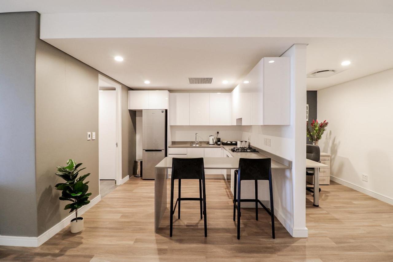 Reserved Suites Illovo Johannesburg Zewnętrze zdjęcie
