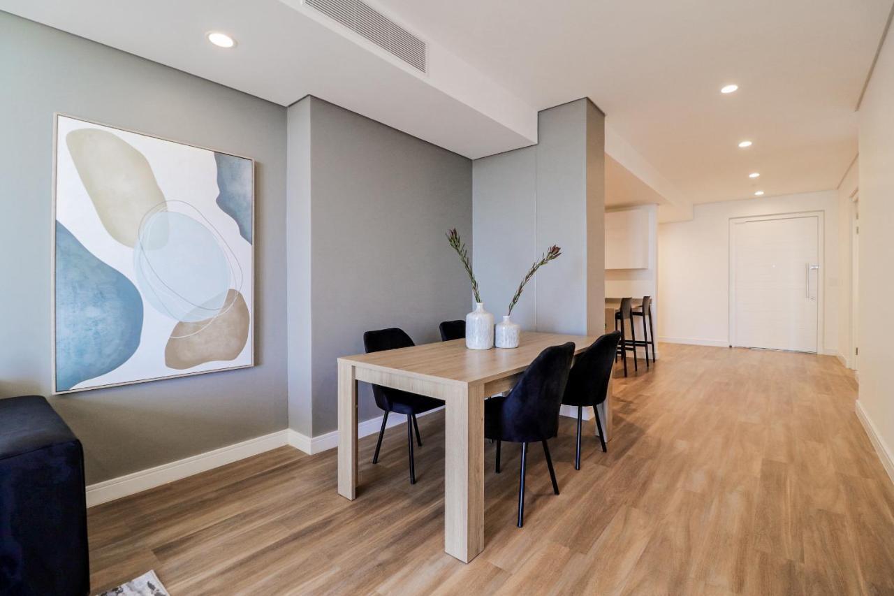 Reserved Suites Illovo Johannesburg Zewnętrze zdjęcie