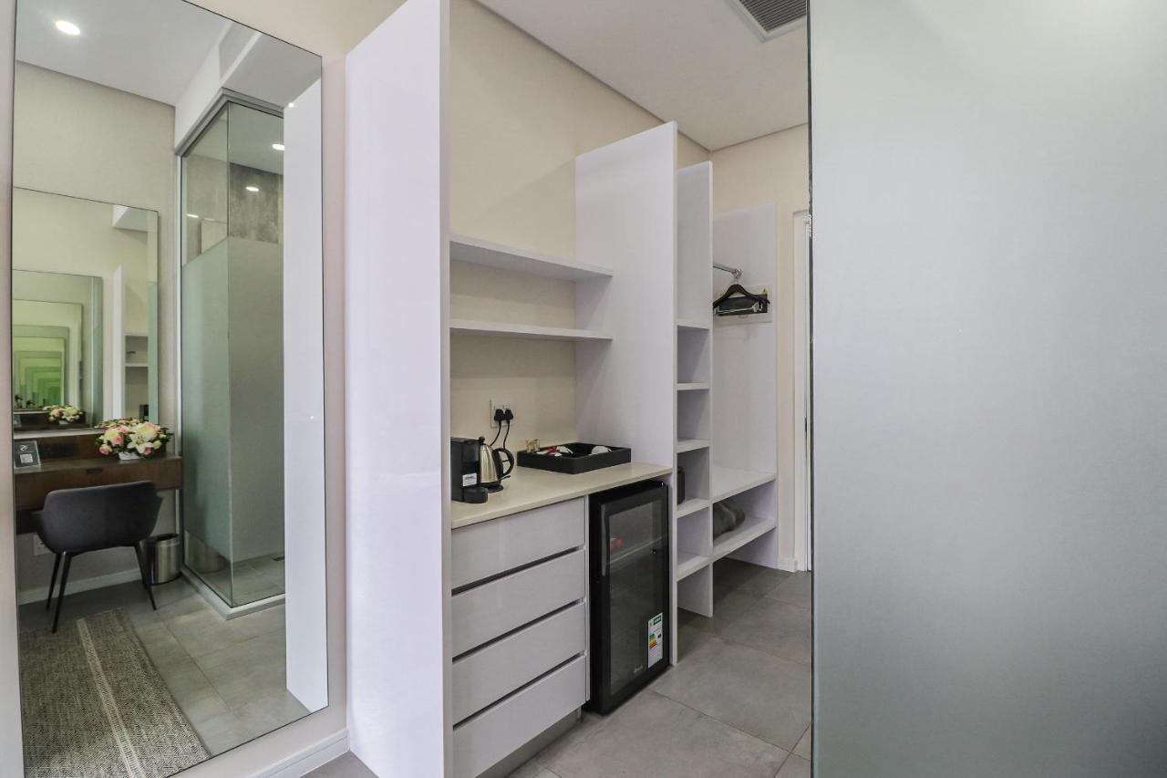 Reserved Suites Illovo Johannesburg Zewnętrze zdjęcie