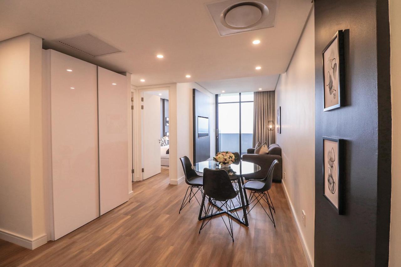 Reserved Suites Illovo Johannesburg Zewnętrze zdjęcie