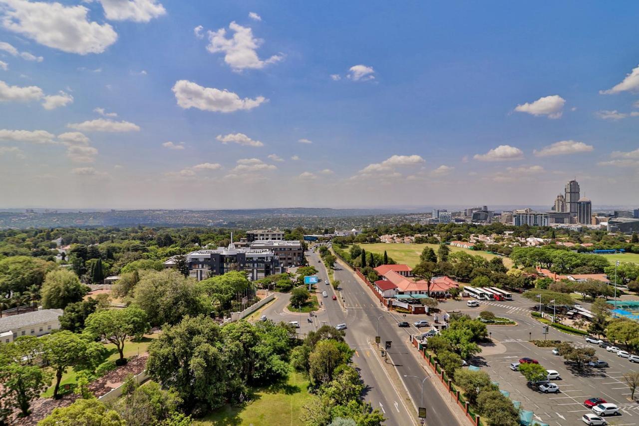 Reserved Suites Illovo Johannesburg Zewnętrze zdjęcie