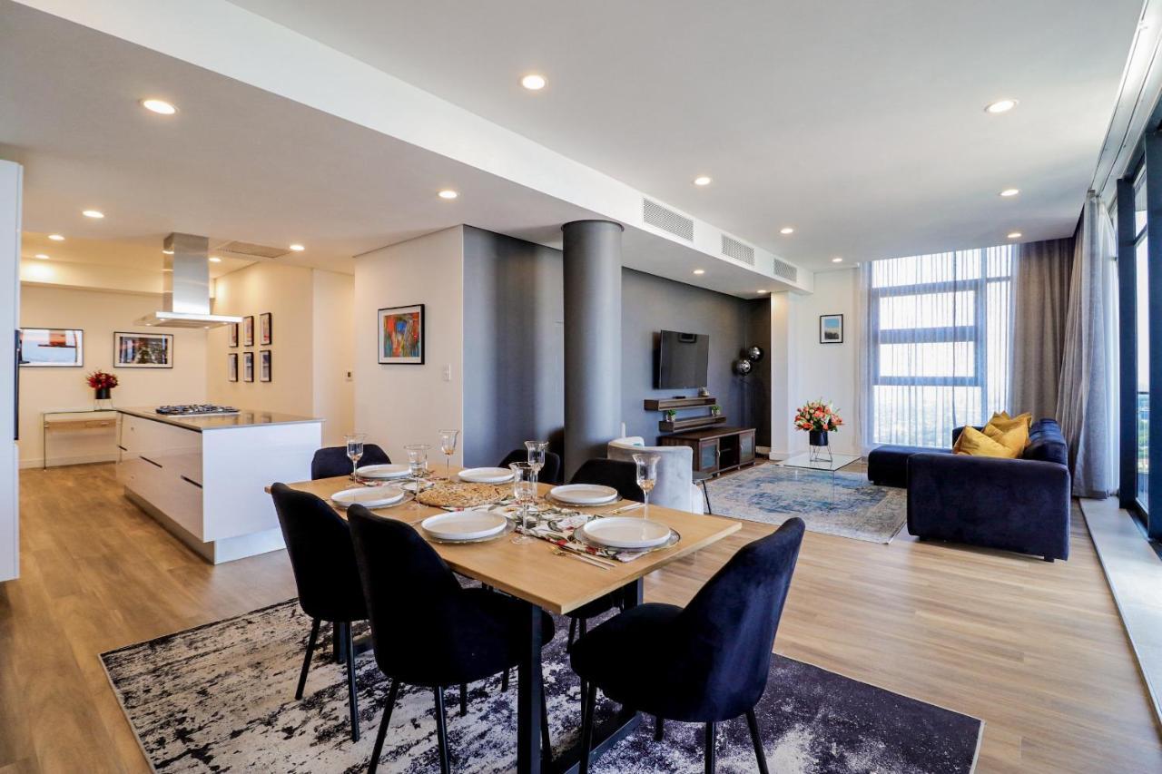 Reserved Suites Illovo Johannesburg Zewnętrze zdjęcie