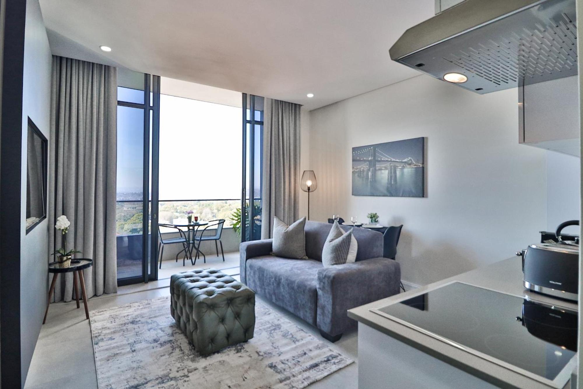 Reserved Suites Illovo Johannesburg Zewnętrze zdjęcie